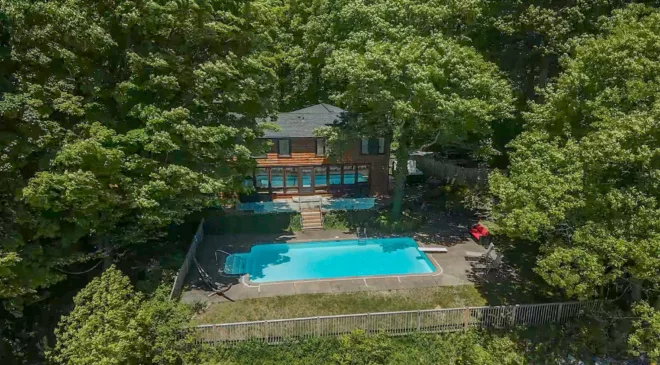 Listing of the week: This Fort Erie property has a 154-foot private beachfront, a pool, and a guest house