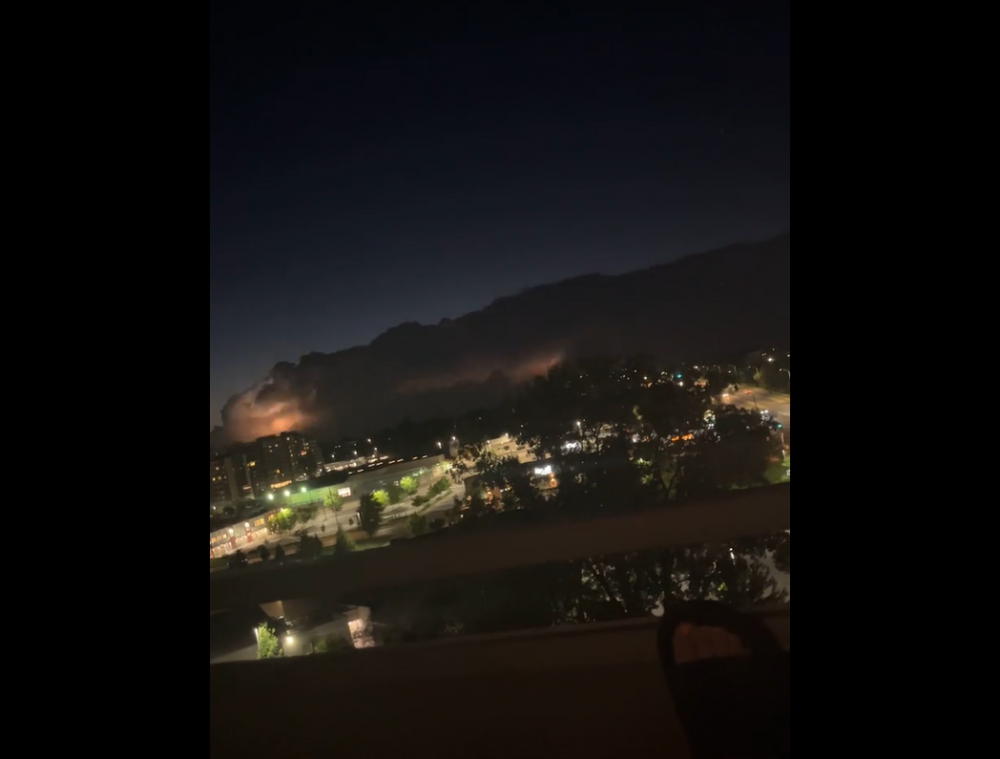 SEE IT: ‘Mesmerizing’ storm lights up sky over London