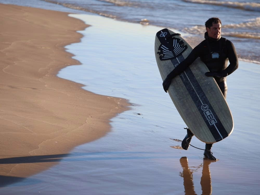 Winter surfing is good for “surfonomics” around the Great Lakes