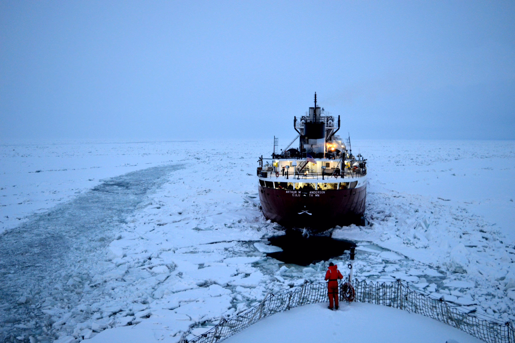 Ice causing delays in final days of shipping season