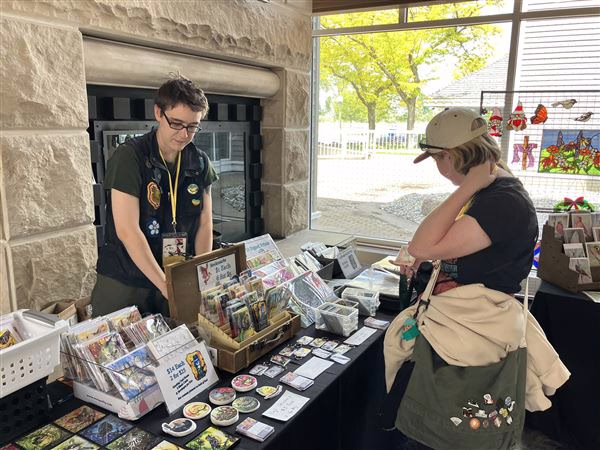 Wedding favor becomes birding's hottest collectible